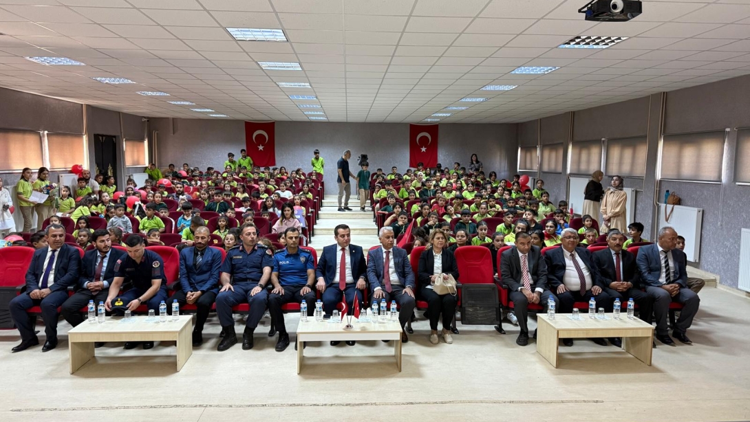 İLÇEMİZDE, İLKÖĞRETİM HAFTASI COŞKUYLA KUTLANDI.