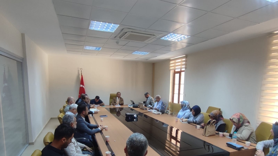 OKUL MÜDÜRLERİ VE OKUL TEMSİLCİLERİYLE ÇEDES PROJESİ TOPLANTISI YAPILDI.